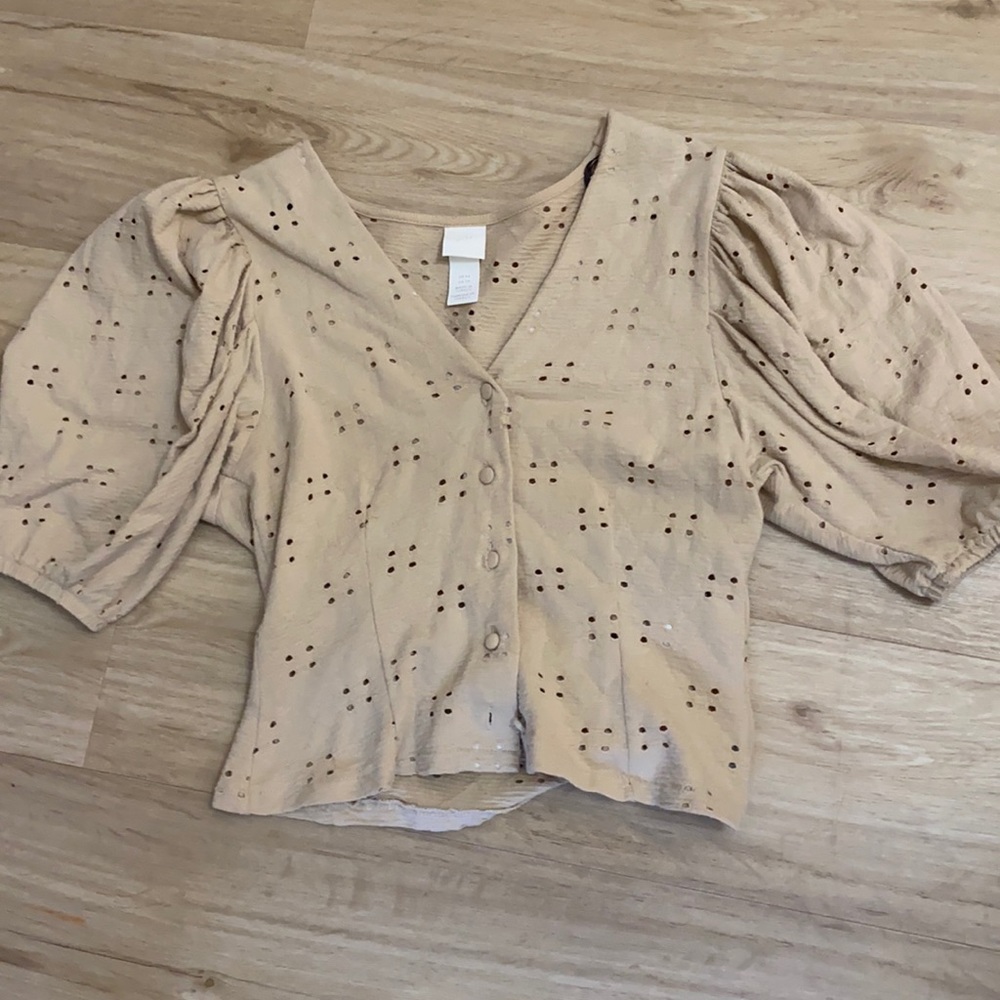 Beige puffy sleeve top